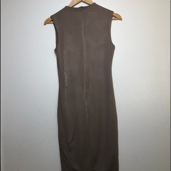 Blanc Brown Dress - Picture 5 of 7